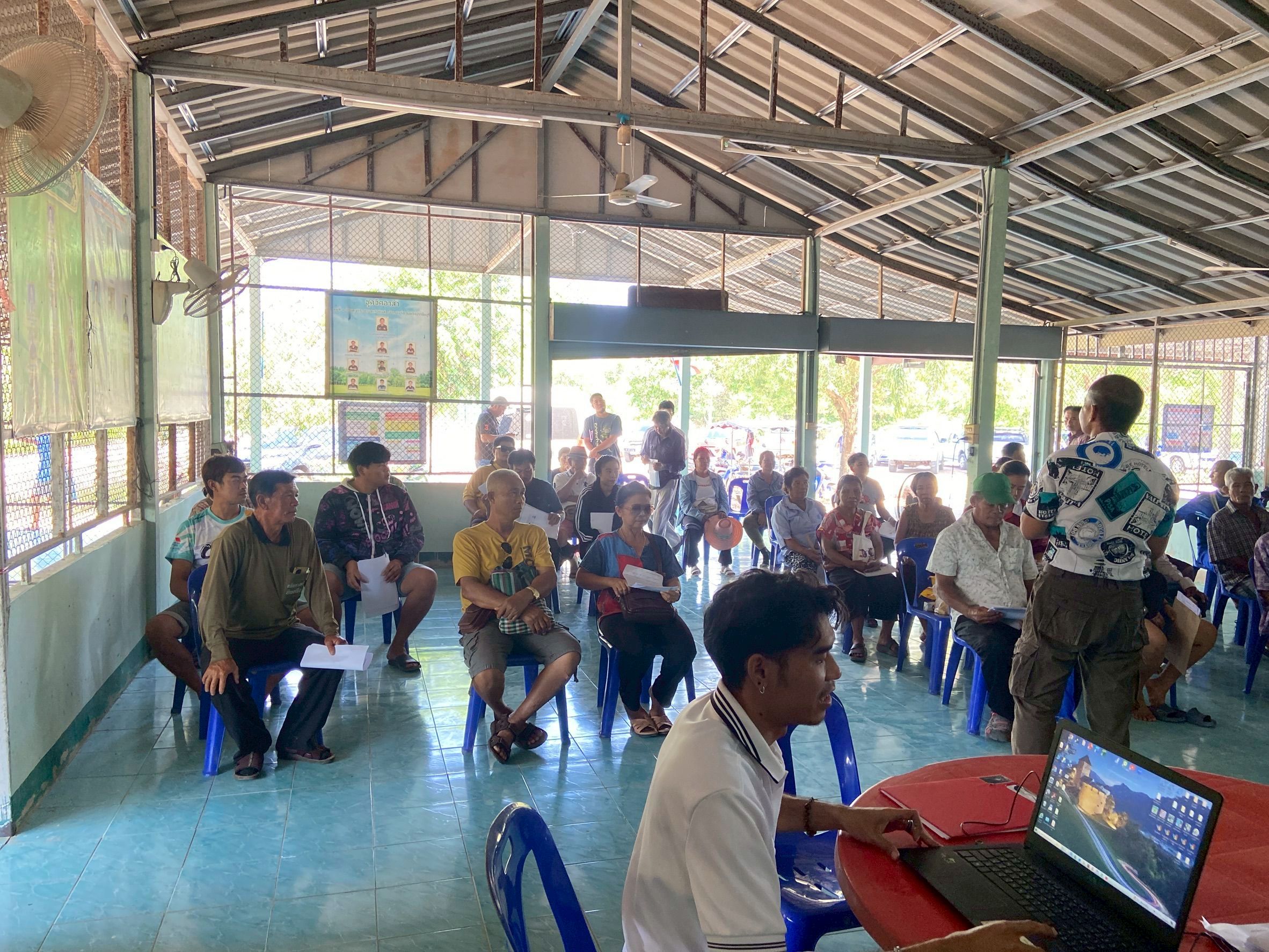 title - วันที่ 9 เมษายน 2569 นายวิทูล ประดิษฐบูญ ปฏิรูปที่ดินจังหวัดปราจีนบุรี มอบหมายให้ นายลิขิต ผันผ่อง หัวหน้าฝ่ายกฎหมาย พร้อมด้วย เจ้าหน้าที่ ส.ป.ก.ปราจีนบุรี ลงพื้นที่ออกหน่วยบริการเคลื่อนที่ “Mobile Unit”และบริการปรึกษาข้อกฎหมายที่เกี่ยวข้องกับการปฏิรูปที่ดิน ณ ตำบลแก่งดินสอ อำเภอนาดี จังหวัดปราจีนบุรี